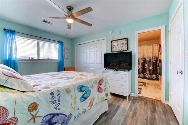 4235 San Jacinto Drive, Galveston, TX 77554