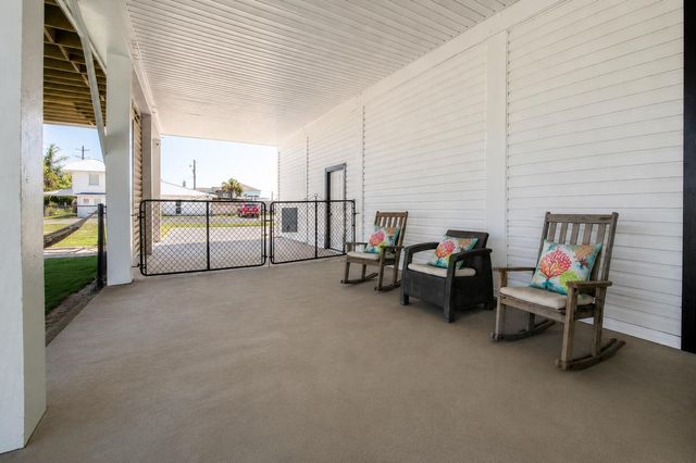 4235 San Jacinto Drive, Galveston, TX 77554