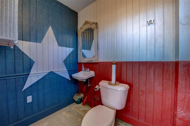 4235 San Jacinto Drive, Galveston, TX 77554