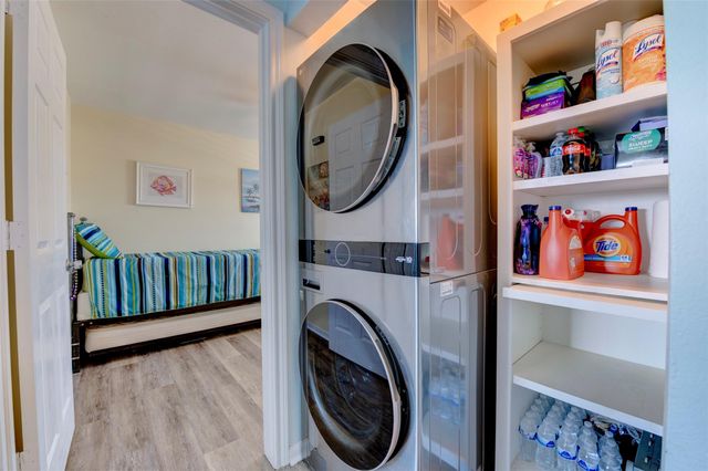 4235 San Jacinto Drive, Galveston, TX 77554