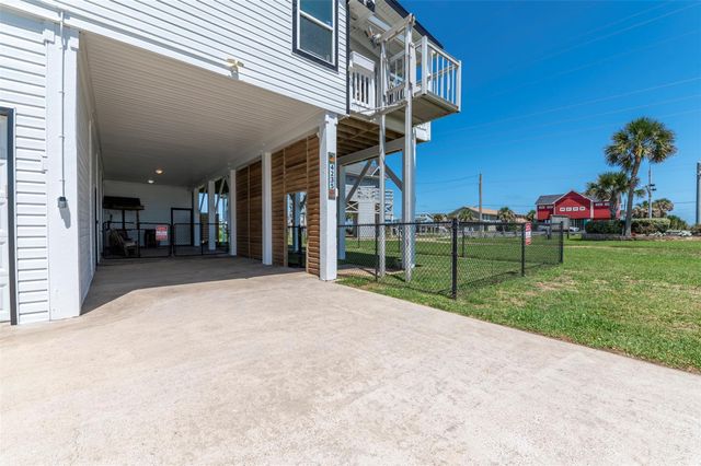 4235 San Jacinto Drive, Galveston, TX 77554