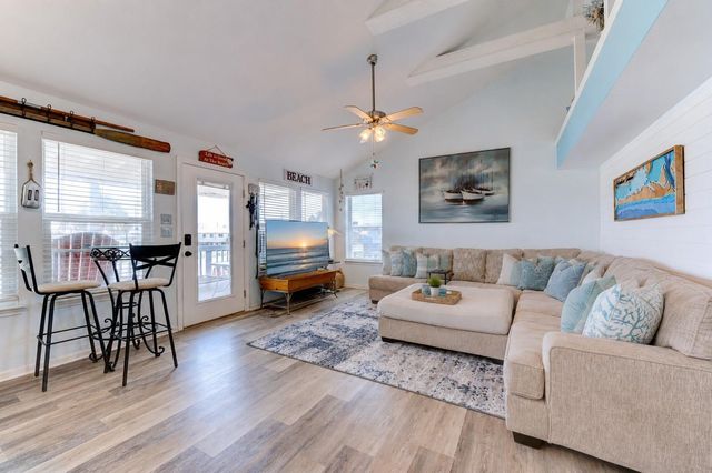 4235 San Jacinto Drive, Galveston, TX 77554