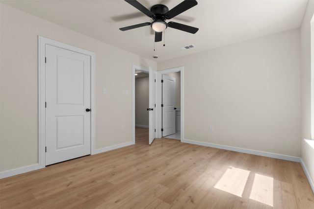 339 Avenue H, Dallas, TX 75203