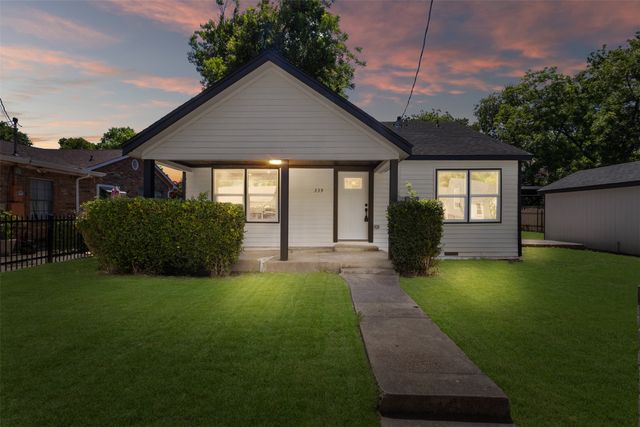 339 Avenue H, Dallas, TX 75203