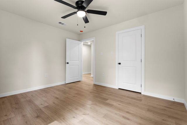 339 Avenue H, Dallas, TX 75203