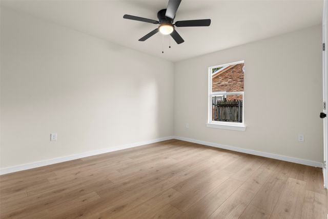 339 Avenue H, Dallas, TX 75203