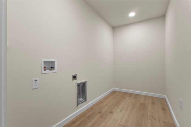 339 Avenue H, Dallas, TX 75203