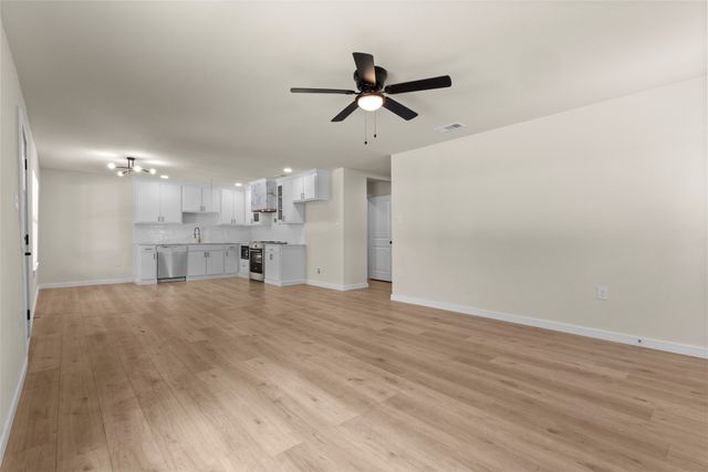339 Avenue H, Dallas, TX 75203