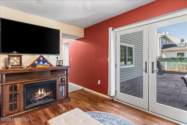 2 Annie Drive, Howell, NJ 07731