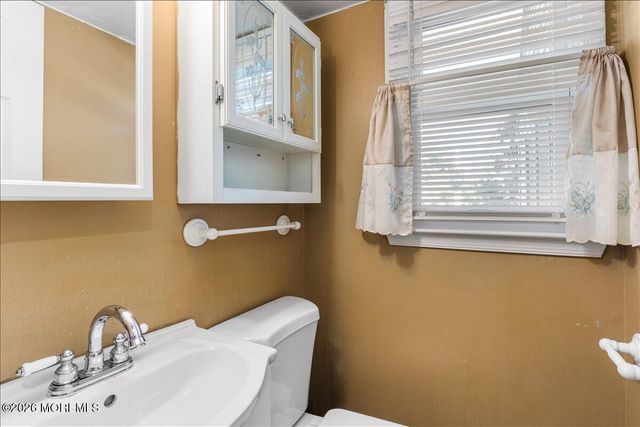 2 Annie Drive, Howell, NJ 07731