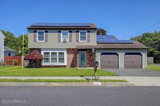 2 Annie Drive, Howell, NJ 07731