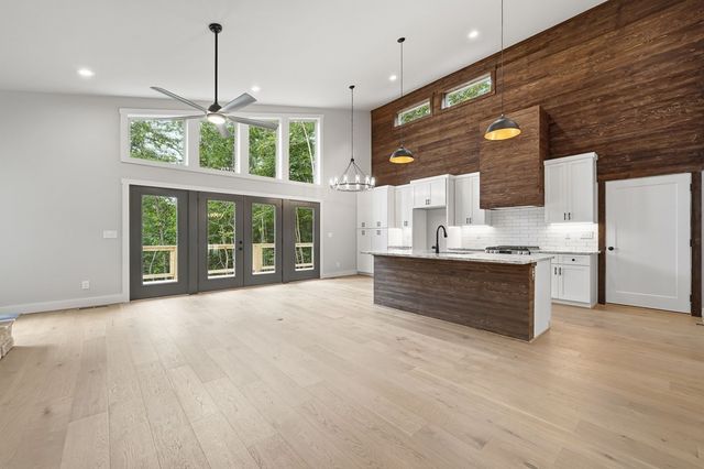 257 Gallery Court, Ellijay, GA 30540