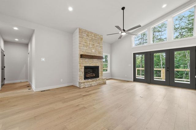 257 Gallery Court, Ellijay, GA 30540