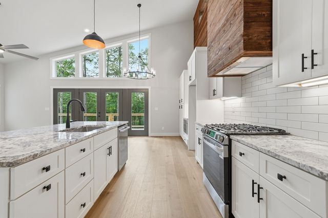 257 Gallery Court, Ellijay, GA 30540