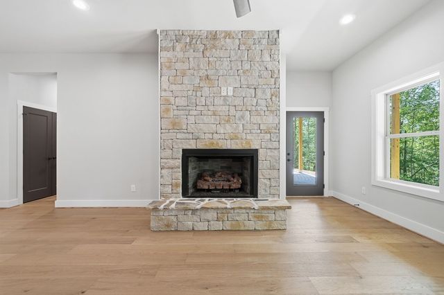 257 Gallery Court, Ellijay, GA 30540