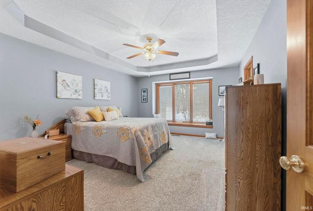 917 Lake Hill Court, Fort Wayne, IN 46845