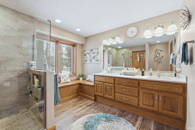 917 Lake Hill Court, Fort Wayne, IN 46845