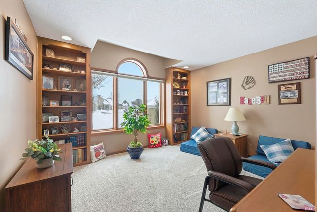 917 Lake Hill Court, Fort Wayne, IN 46845