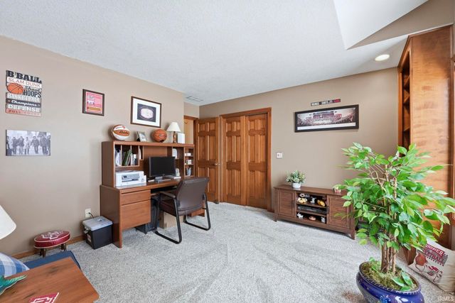 917 Lake Hill Court, Fort Wayne, IN 46845