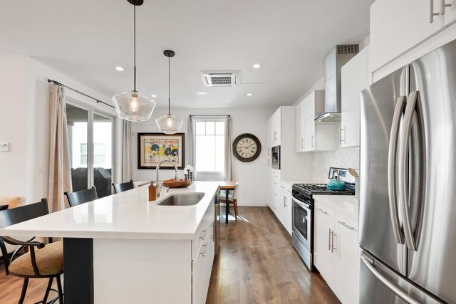 467 Tailoff Ln, Sacramento, CA 95818