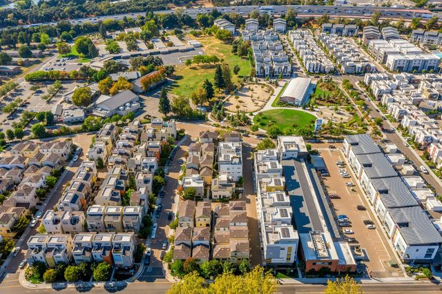 467 Tailoff Ln, Sacramento, CA 95818