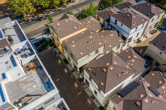 467 Tailoff Ln, Sacramento, CA 95818