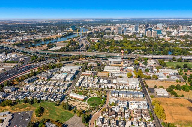 467 Tailoff Ln, Sacramento, CA 95818