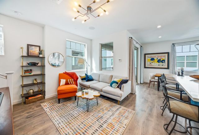 467 Tailoff Ln, Sacramento, CA 95818