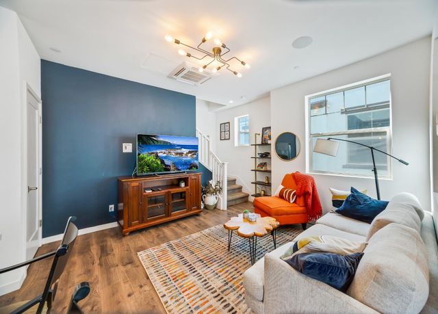 467 Tailoff Ln, Sacramento, CA 95818