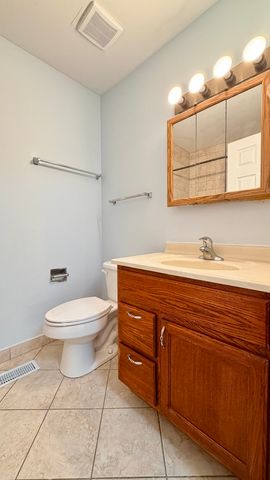 750 Crescent Way, Hanover Park, IL 60133