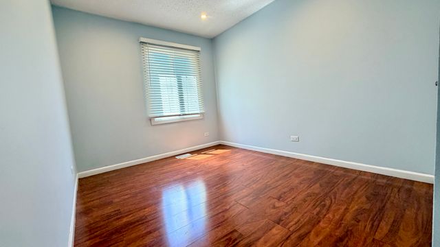 750 Crescent Way, Hanover Park, IL 60133
