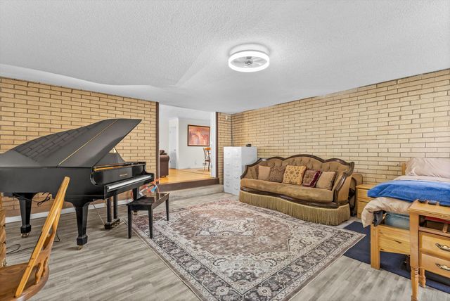 937 Cardenas Drive SE, Albuquerque, NM 87108