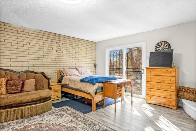 937 Cardenas Drive SE, Albuquerque, NM 87108