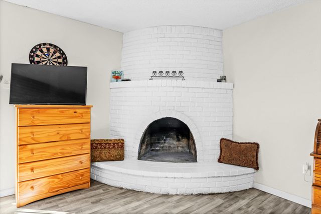 937 Cardenas Drive SE, Albuquerque, NM 87108