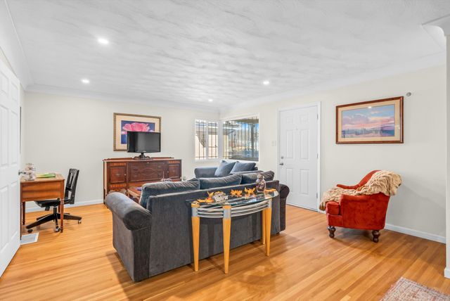 937 Cardenas Drive SE, Albuquerque, NM 87108