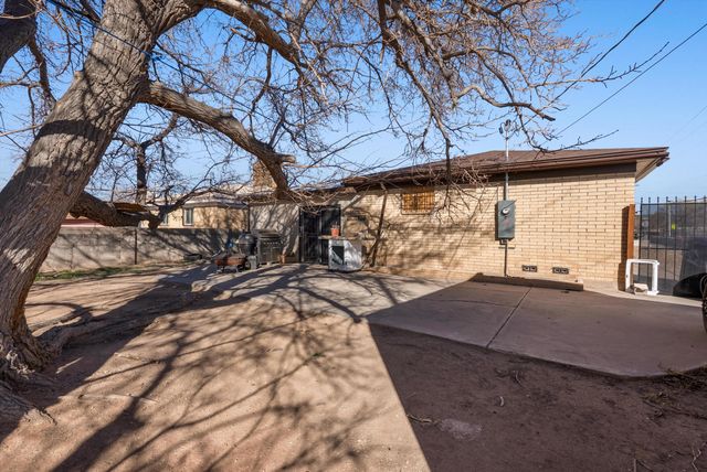 937 Cardenas Drive SE, Albuquerque, NM 87108