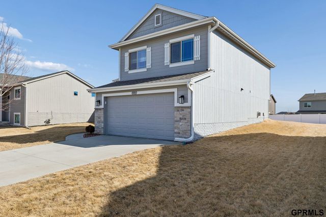 7371 N 165th Street, Bennington, NE 68007