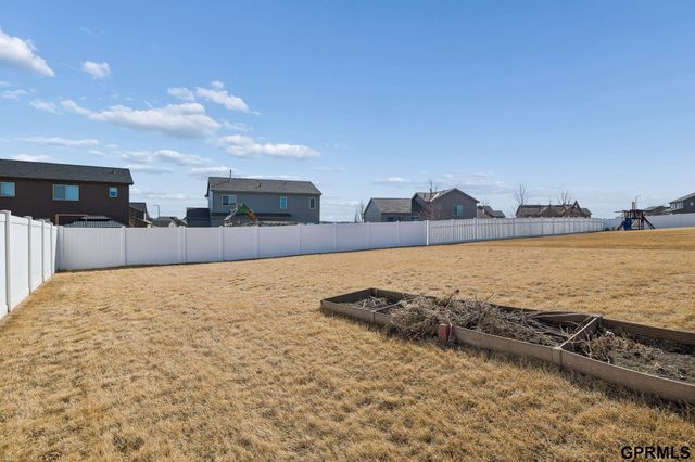 7371 N 165th Street, Bennington, NE 68007