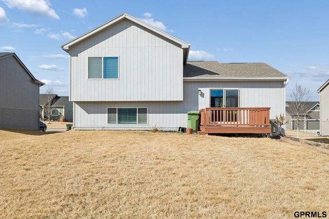 7371 N 165th Street, Bennington, NE 68007