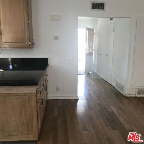 6721 Melba Avenue, West Hills (los Angeles), CA 91307