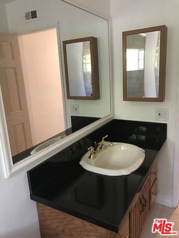 6721 Melba Avenue, West Hills (los Angeles), CA 91307