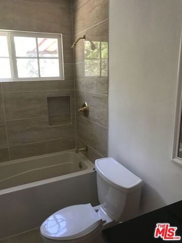 6721 Melba Avenue, West Hills (los Angeles), CA 91307