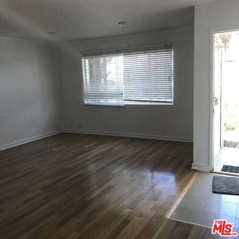 6721 Melba Avenue, West Hills (los Angeles), CA 91307