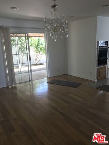 6721 Melba Avenue, West Hills (los Angeles), CA 91307