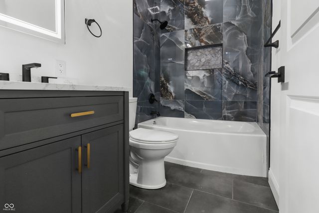 3251 Sutherland Avenue, Indianapolis, IN 46205