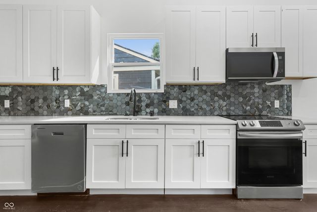 3251 Sutherland Avenue, Indianapolis, IN 46205