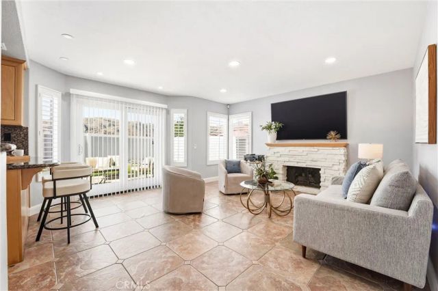 13066 Broken Bit, Corona, CA 92883