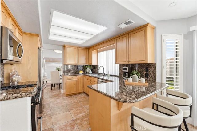13066 Broken Bit, Corona, CA 92883