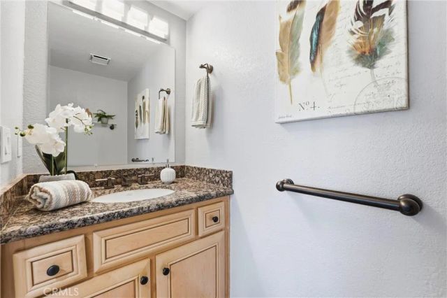 13066 Broken Bit, Corona, CA 92883