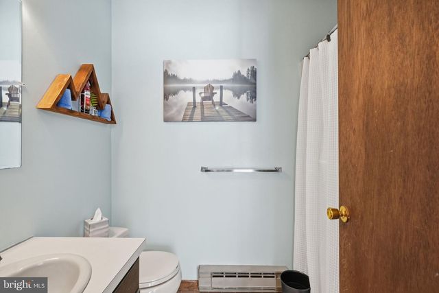 2105 BLUE OX RD, Pocono Pines, PA 18350